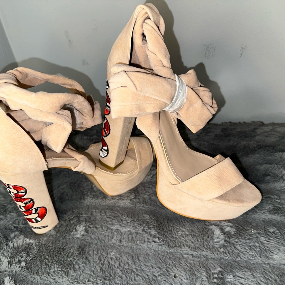 Herstyle Nude Heels with Red Snake Embroidery - Picture 4 of 14